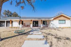 featured image of 2600 W Dengar Ave