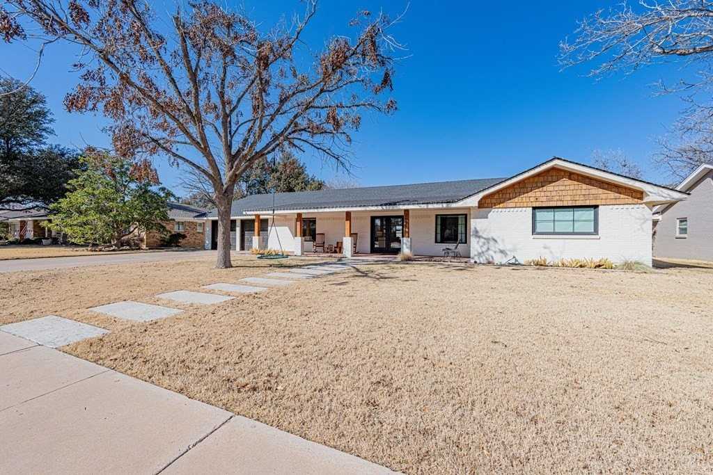 2600 W Dengar Ave - Photo 3 of 49