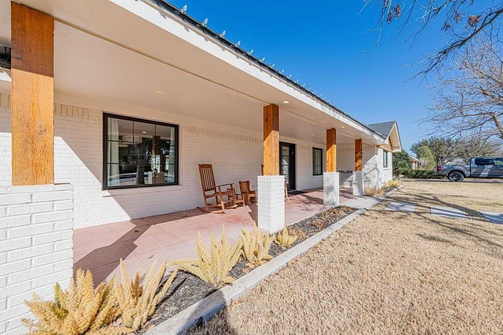 2600 W Dengar Ave - Photo 5 of 49