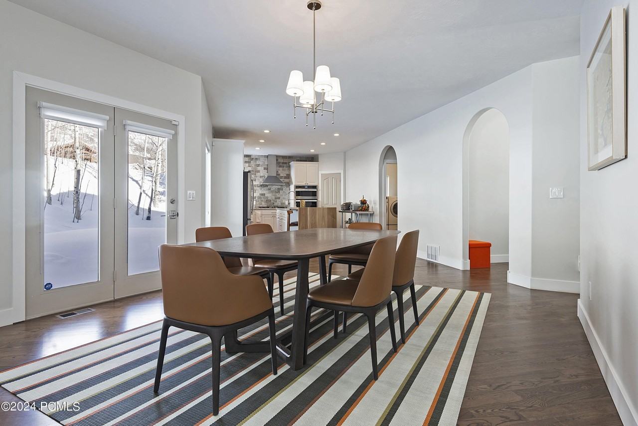 2724 W Sackett Dr - Photo 7 of 33