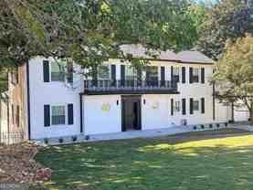 200 W Paces Ferry Rd Nw - Photo 1 of 1