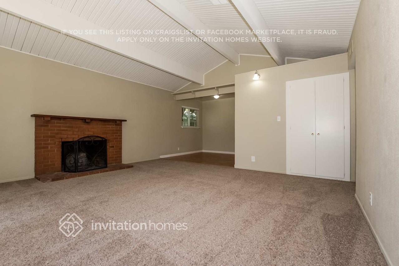 10208 La Presa Way - Photo 5 of 19