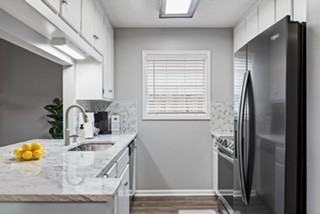 160 Commons Dr - Photo 5 of 21