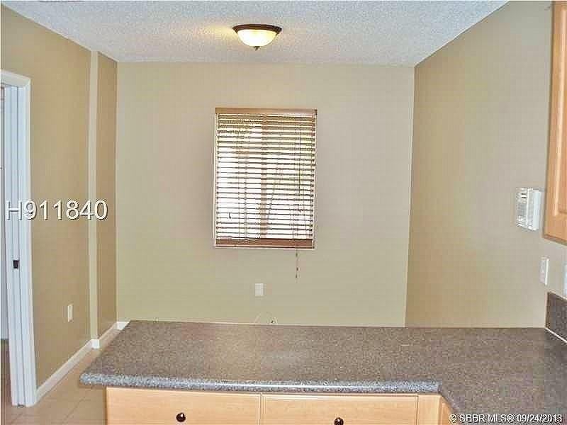 2120 Nw 99th Way - Photo 3 of 14