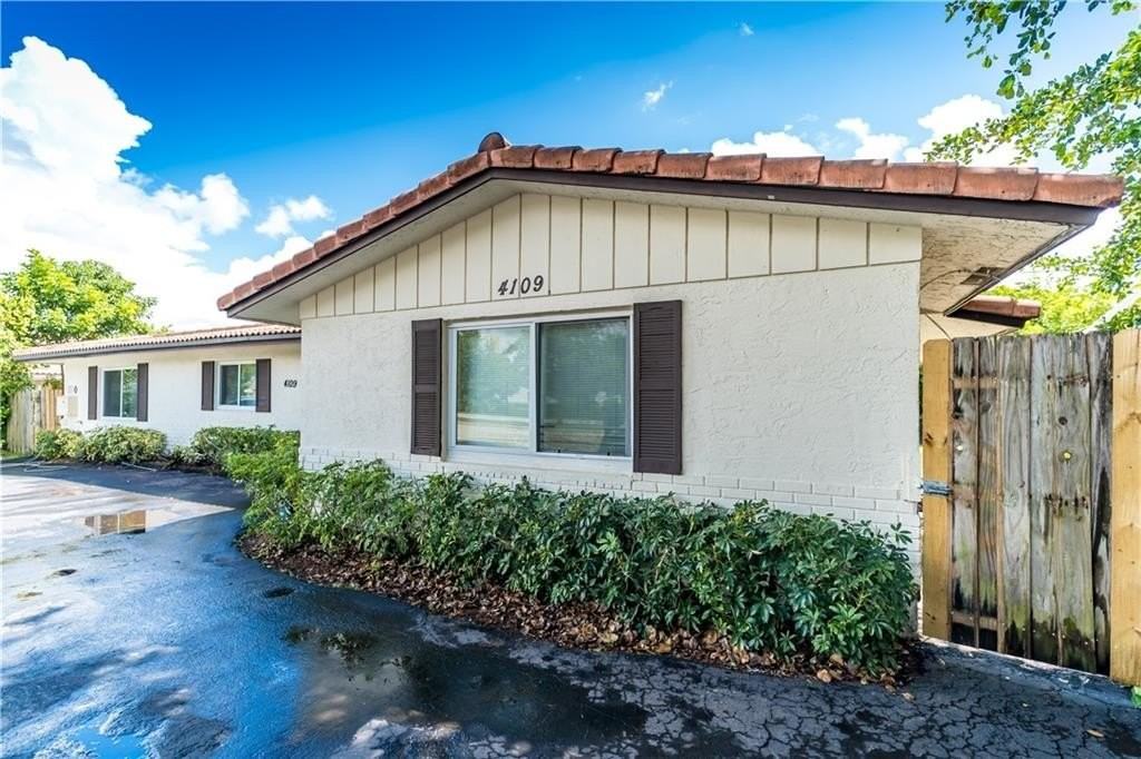 4109 Riverside Dr #A - Photo 2 of 13