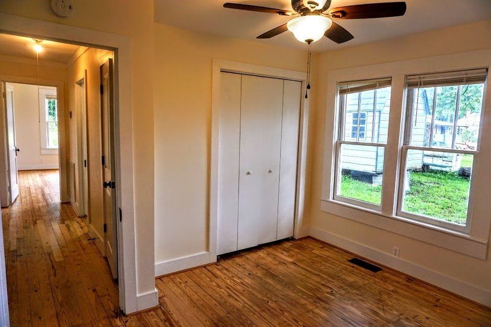 180 Chestnut Cir - Photo 4 of 11