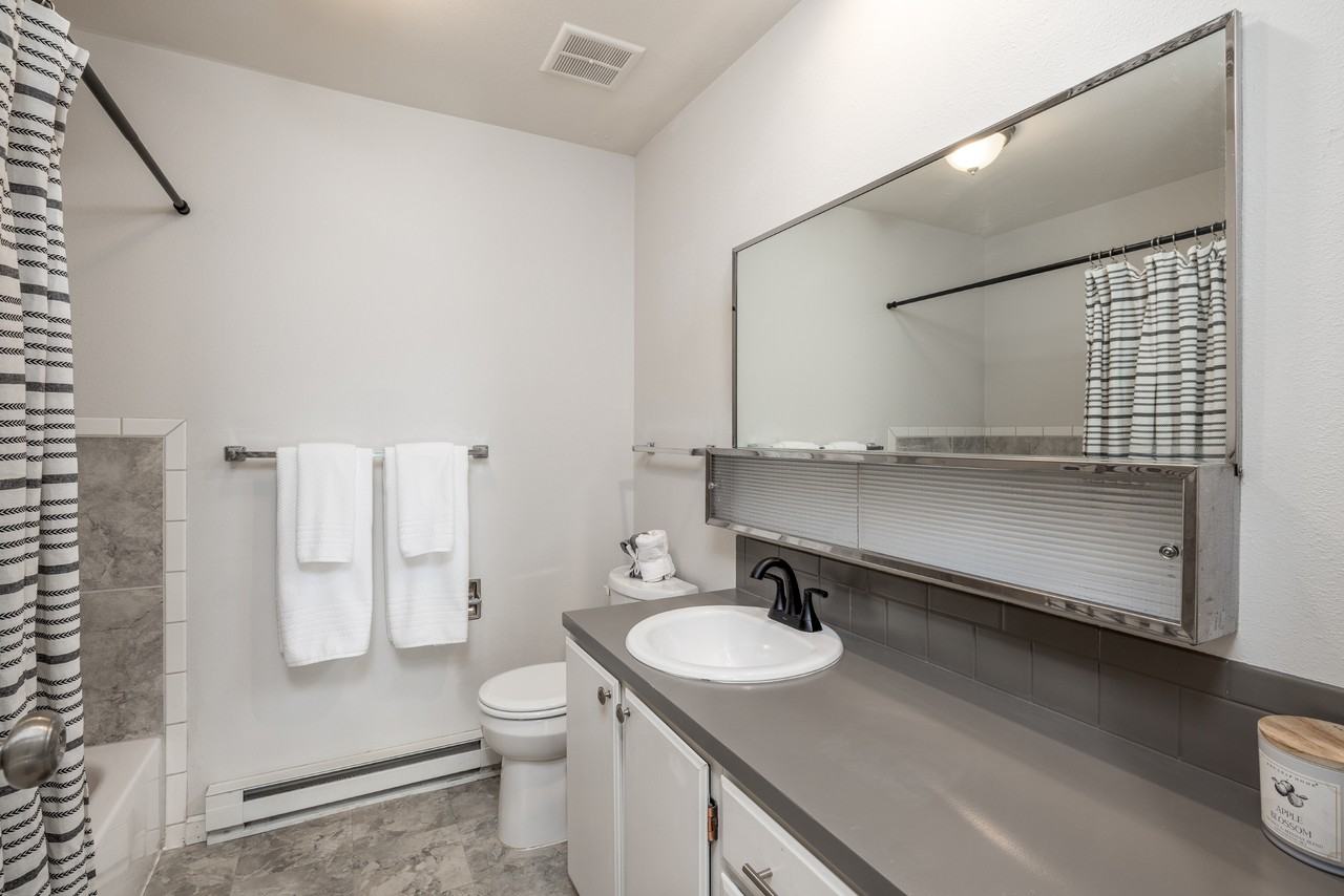 605 N Virginia Ct #603 - Photo 7 of 11