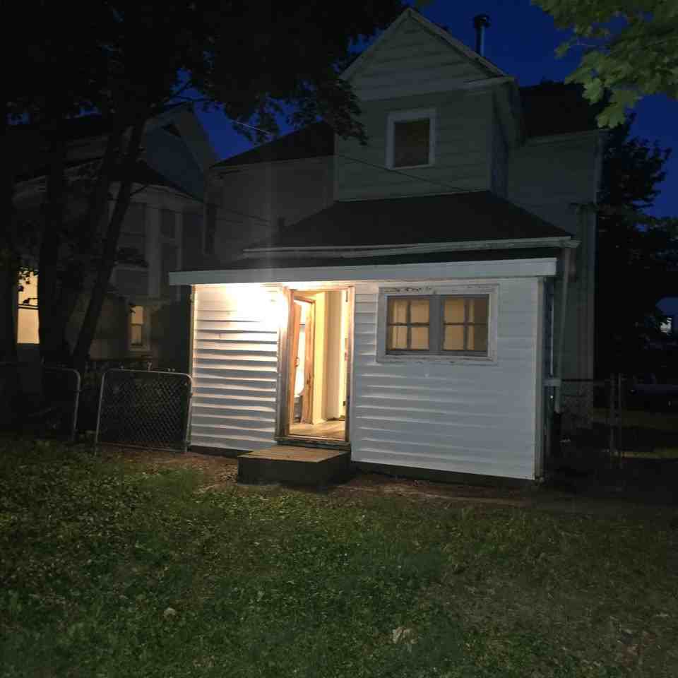 520 E Rose St - Photo 2 of 16