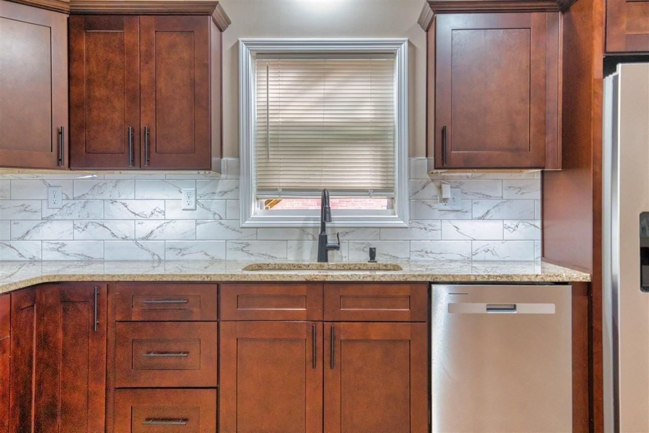 704 W 7th St Unit A - Photo 5 of 19