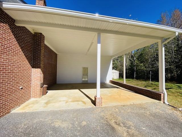 573 Gaulding Rd - Photo 3 of 31