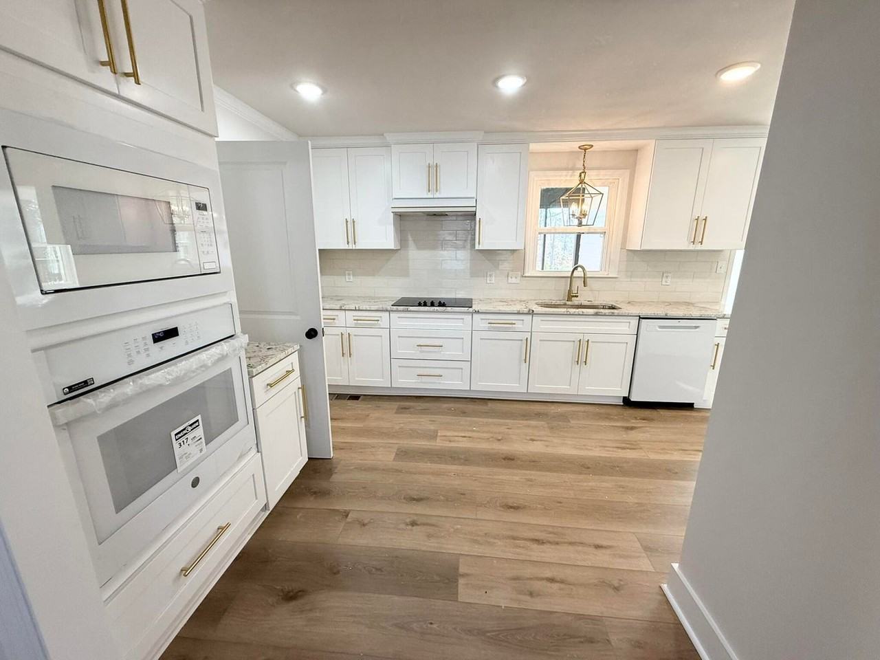 140 Stone Mill Dr - Photo 4 of 24