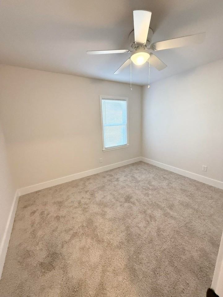 140 Stone Mill Dr - Photo 5 of 24