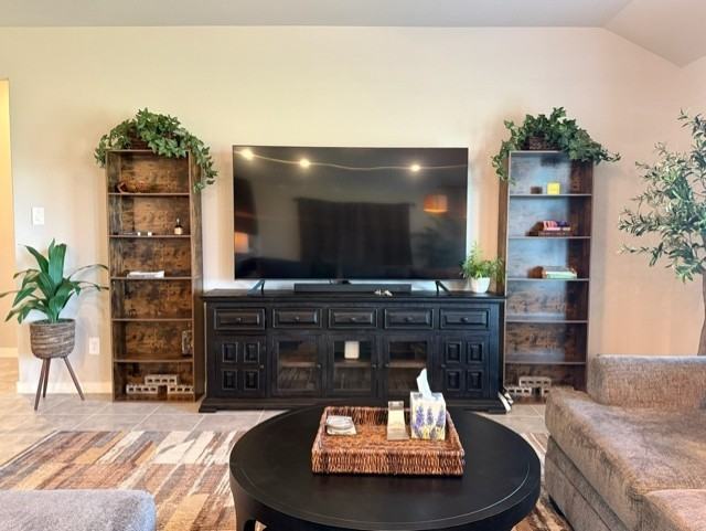 1403 Cascade Hills Dr - Photo 2 of 14