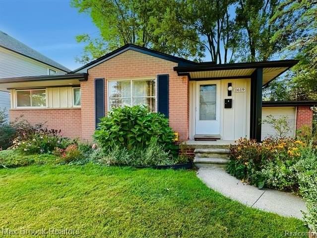 1619 Poplar Ave - Photo 2 of 24