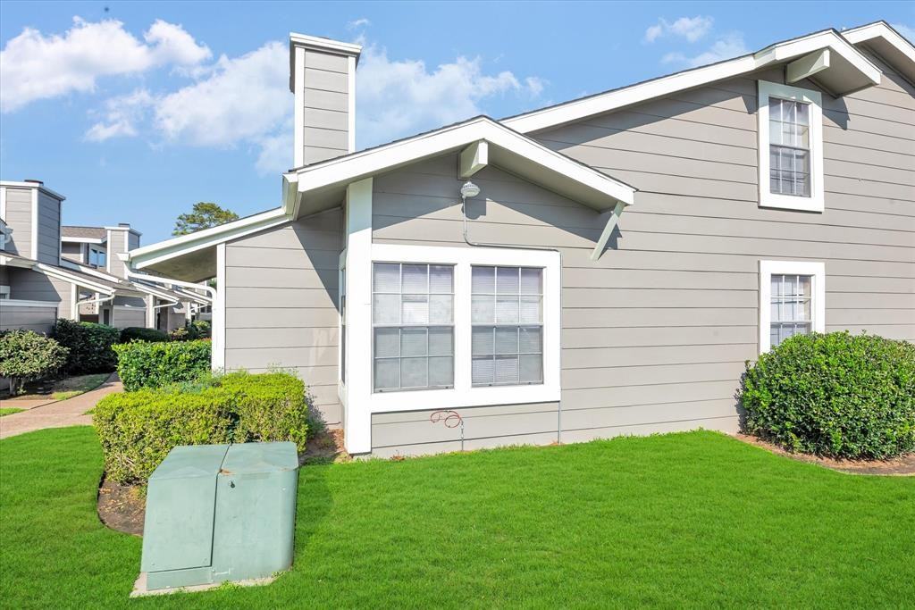 6374 Peacock Hills Dr - Photo 6 of 15