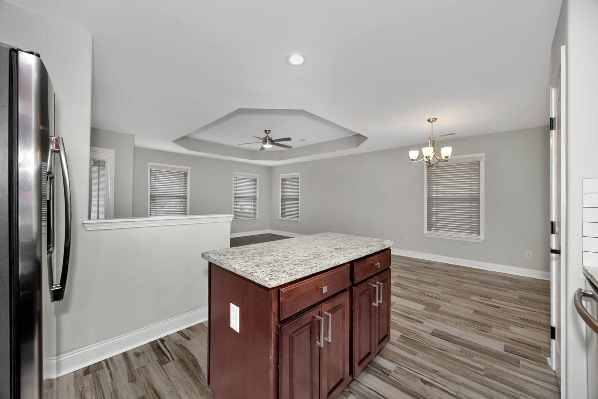 318 Dovington Dr - Photo 3 of 36