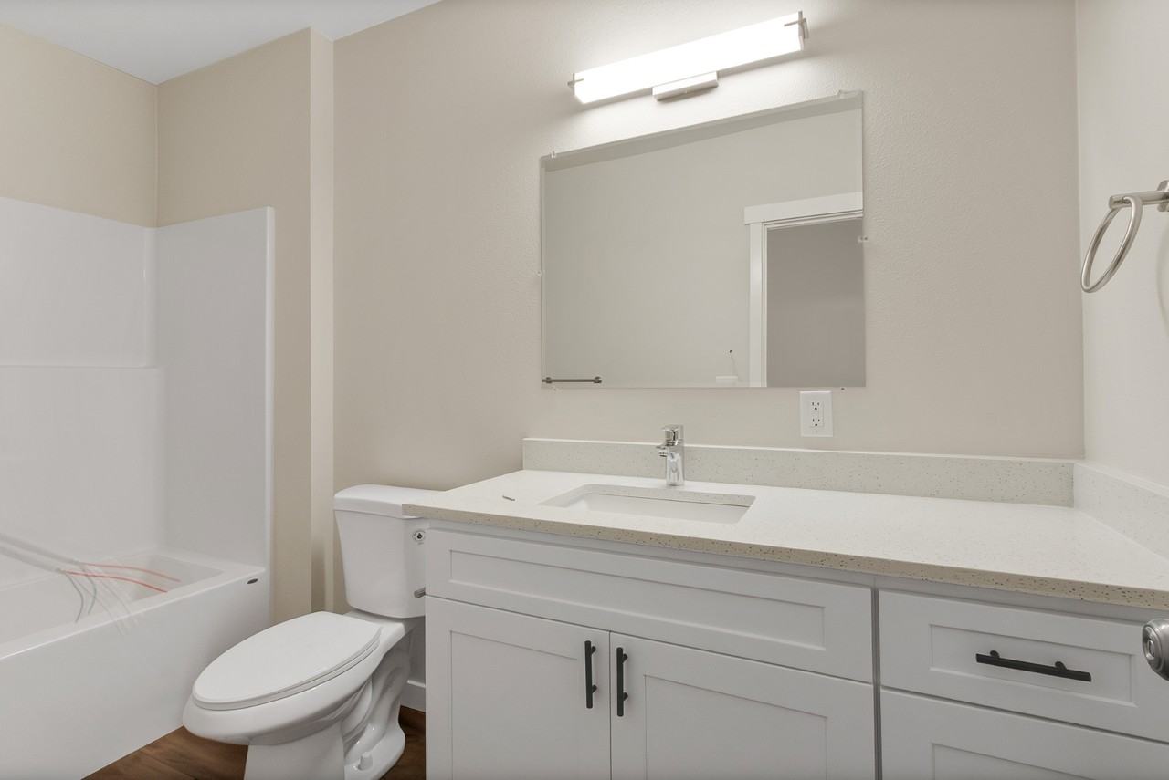 2108 S J St #203 - Photo 5 of 16