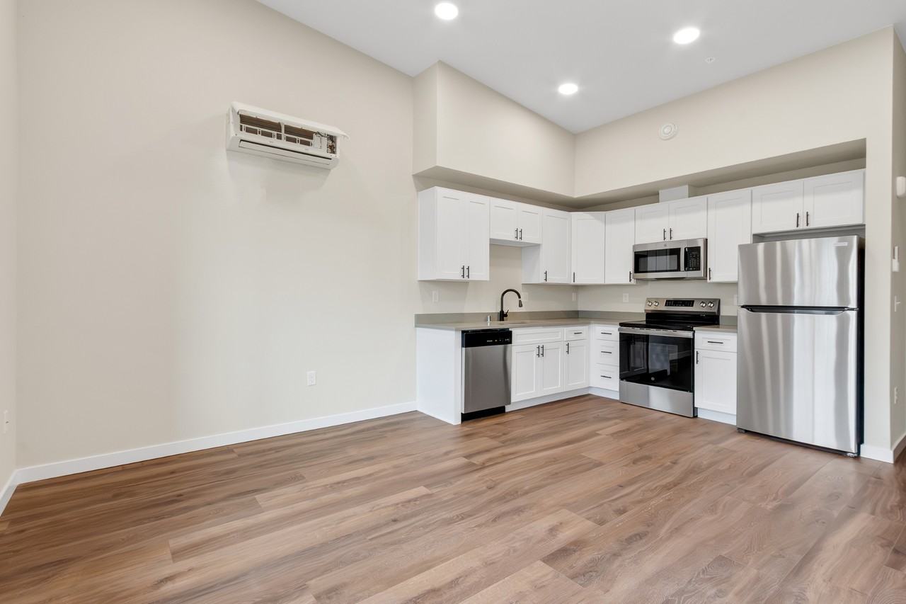 2108 S J St #203 - Photo 6 of 16