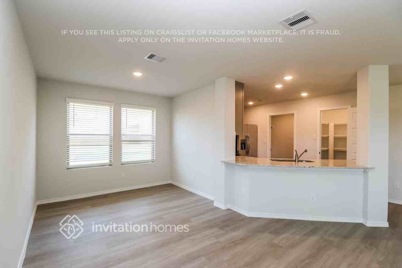 11107 Altimeter Dr - Photo 7 of 18