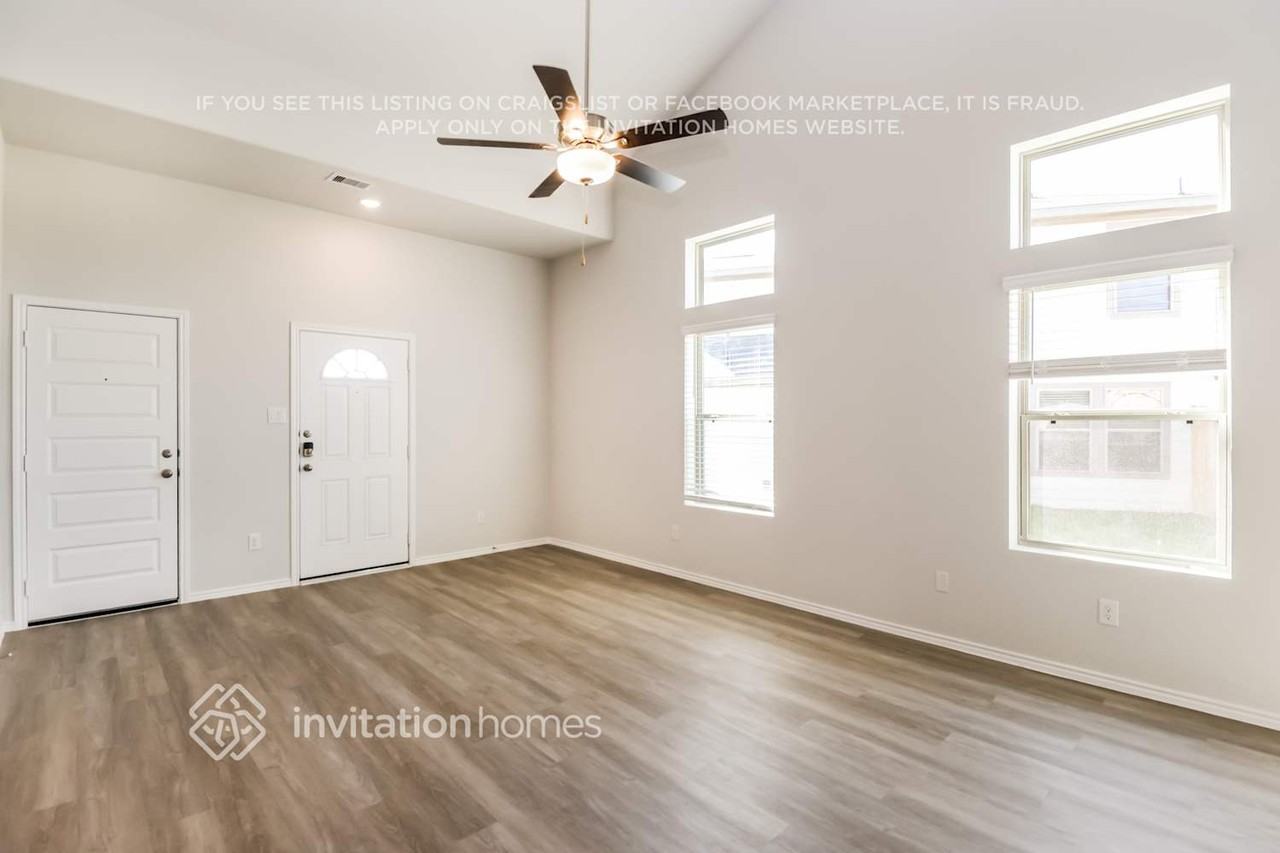 10910 Heliosphere Way - Photo 7 of 18