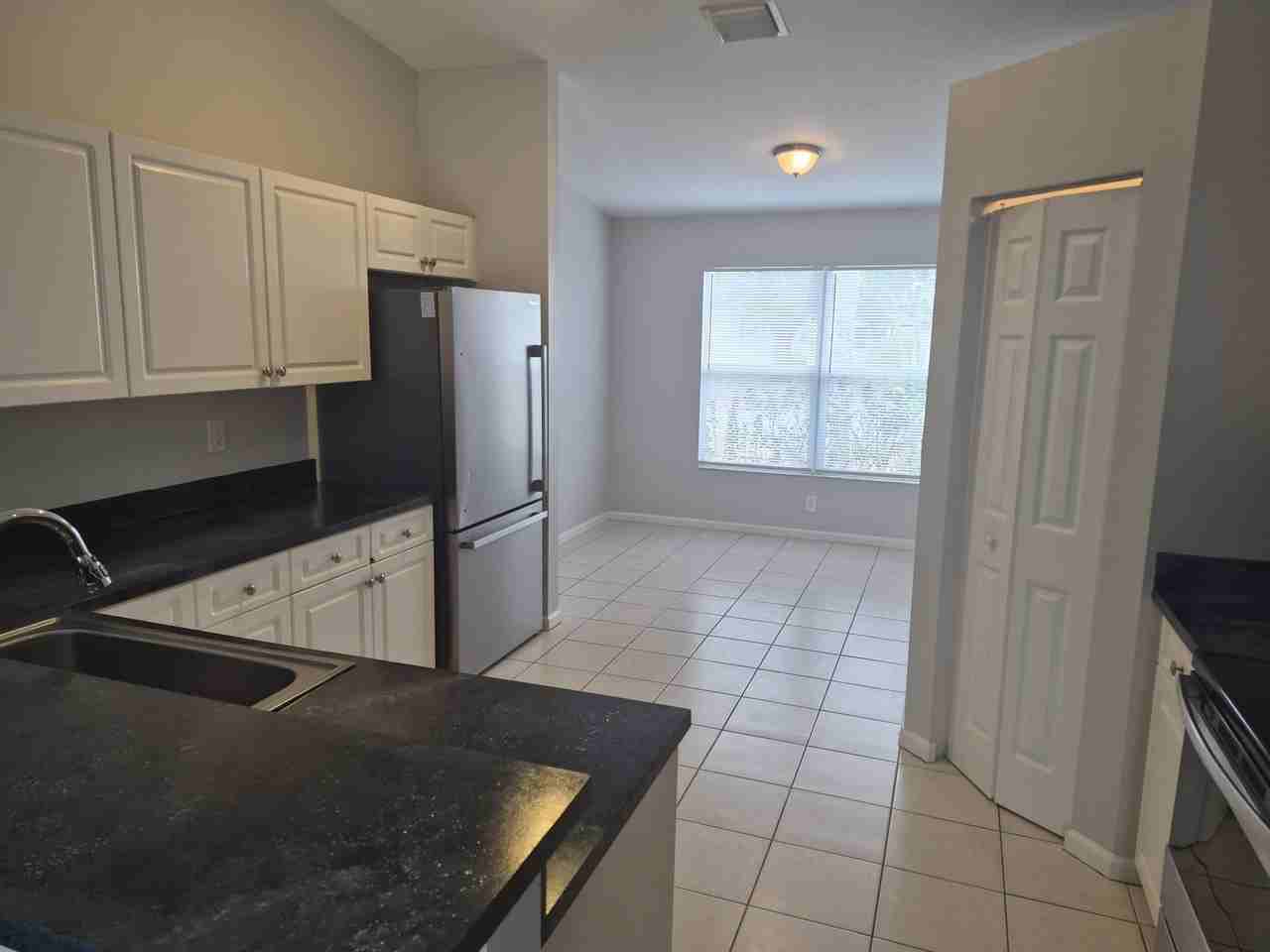 538 Sw Baoy Ave - Photo 6 of 16