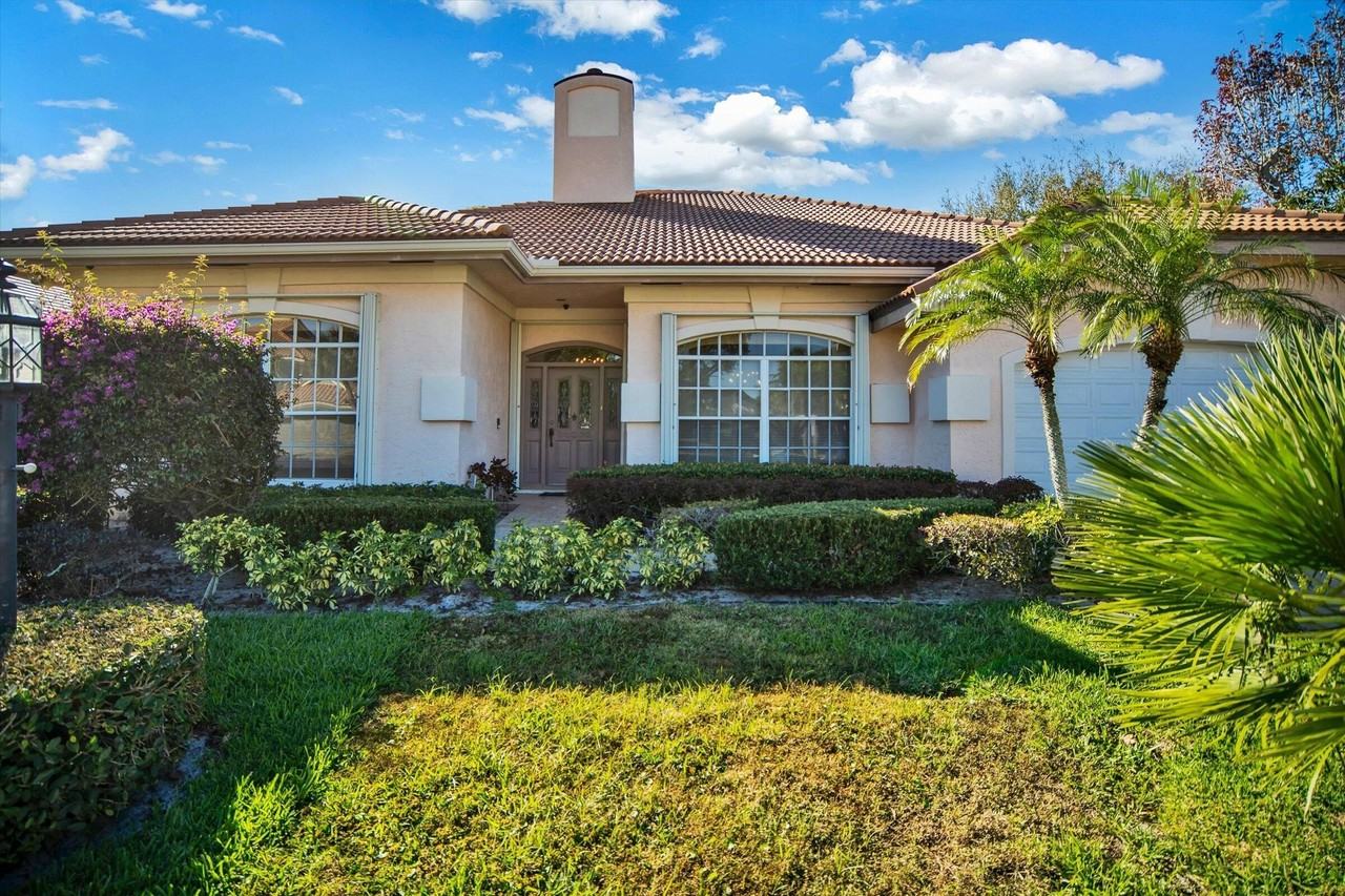 13471 Miles Standish Prt - Photo 3 of 35