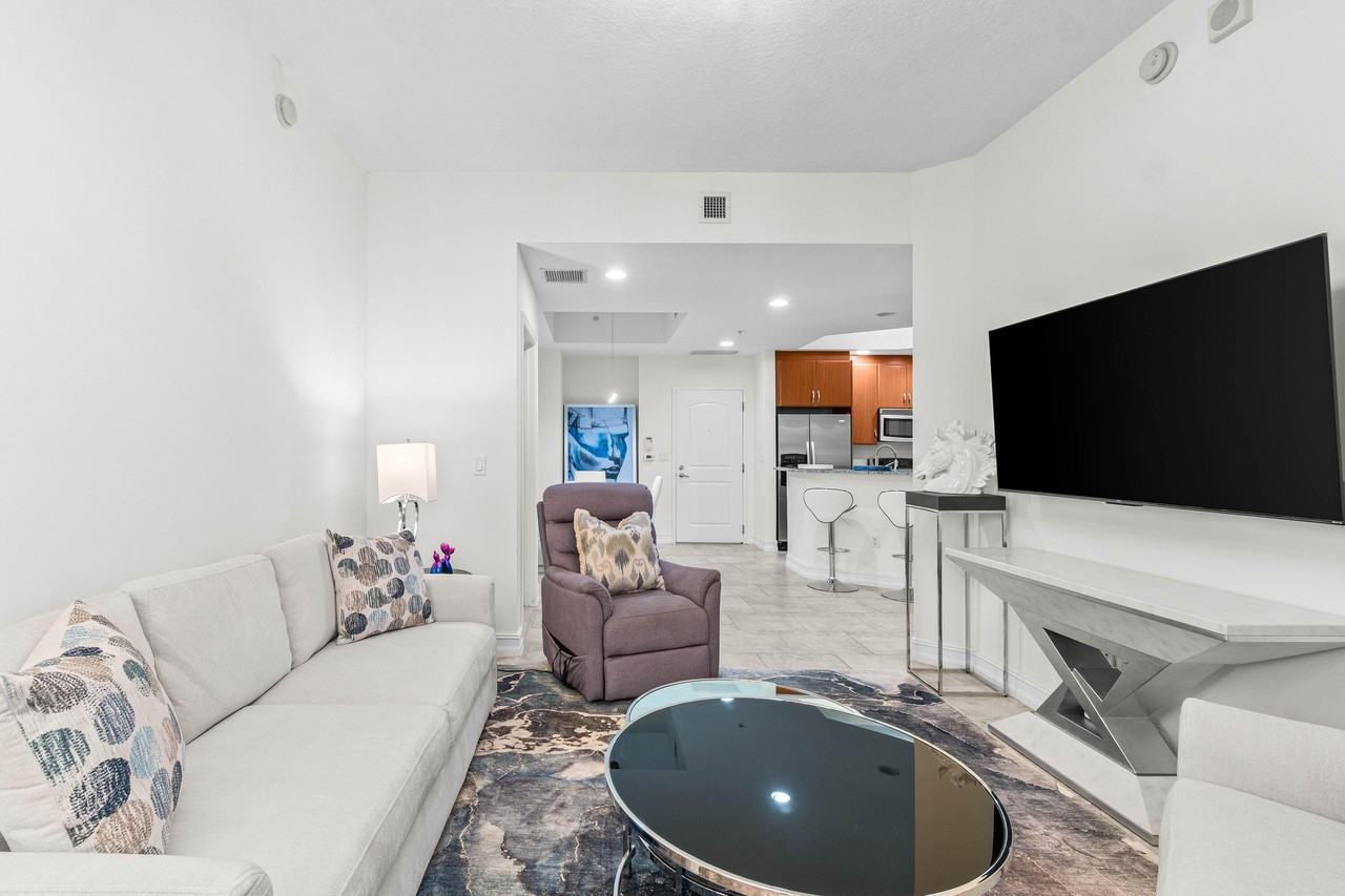 701 S Olive Ave #807 - Photo 6 of 49