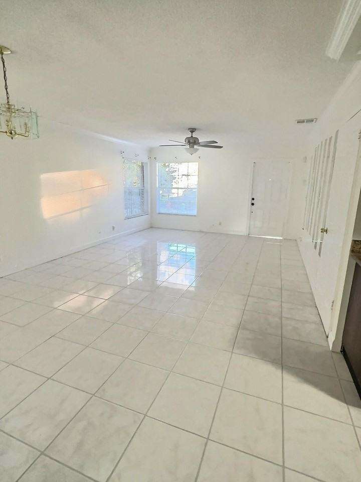 141 Plumage Ln - Photo 2 of 17