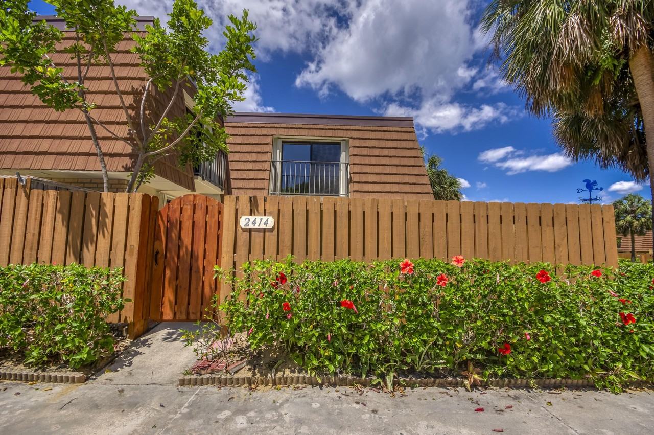 2414 24th Ct - Photo 2 of 27