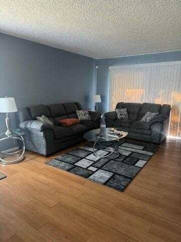 1781 Se Balmoral Ct - Photo 4 of 9