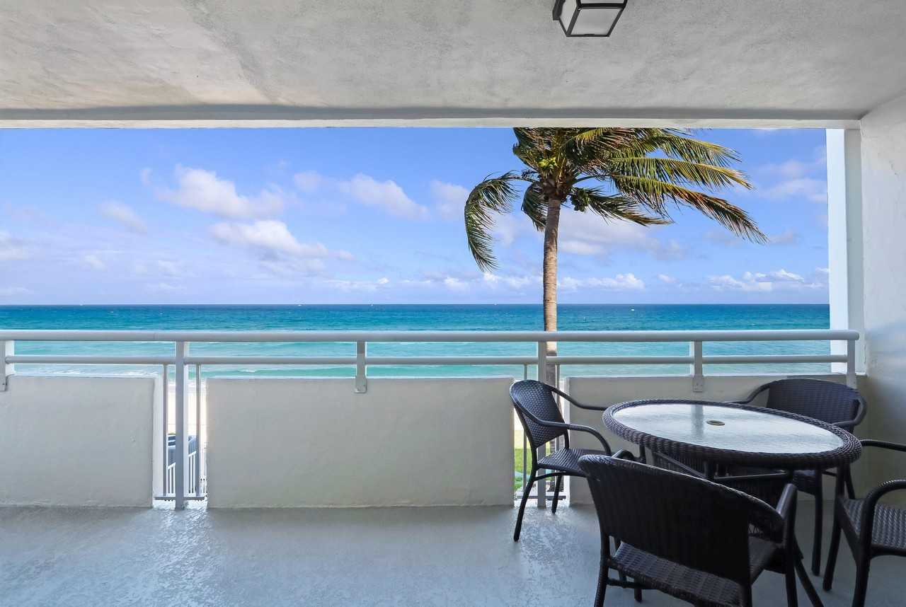 1199 Hillsboro Mile #237 - Photo 2 of 43