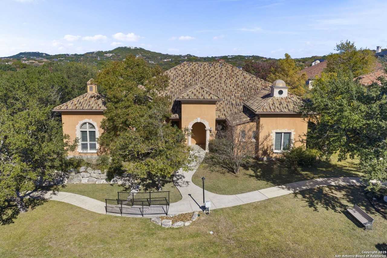 6710 Ghia Ln - Photo 2 of 50