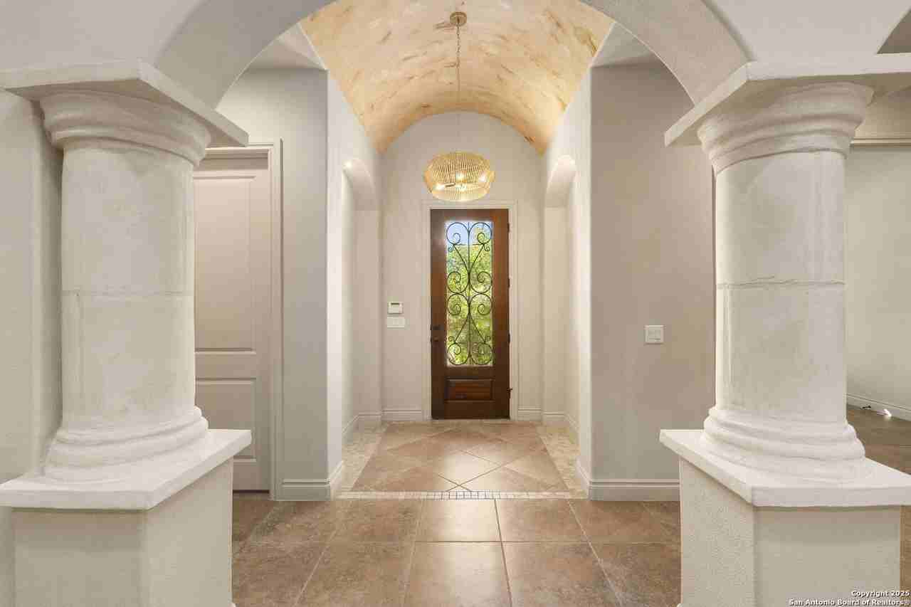 6710 Ghia Ln - Photo 3 of 50