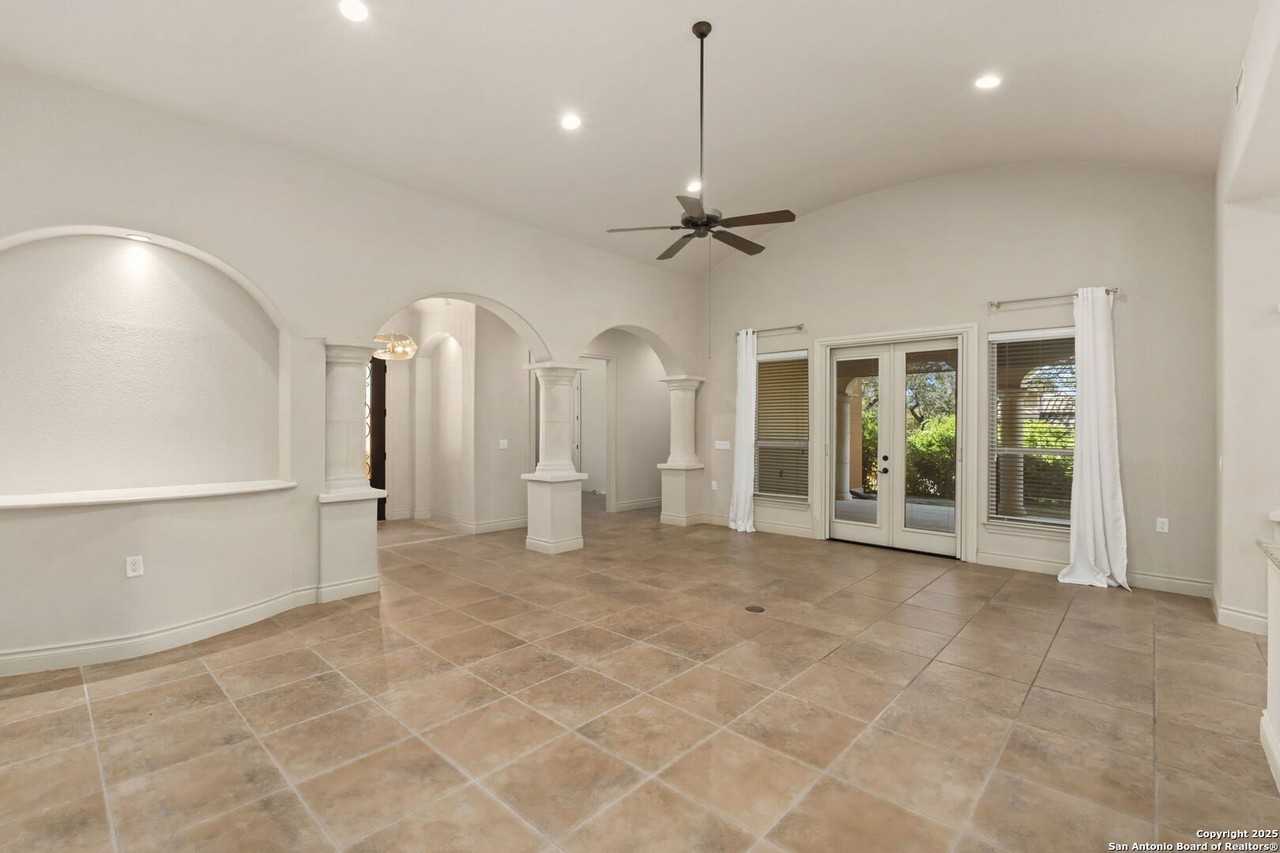 6710 Ghia Ln - Photo 7 of 50