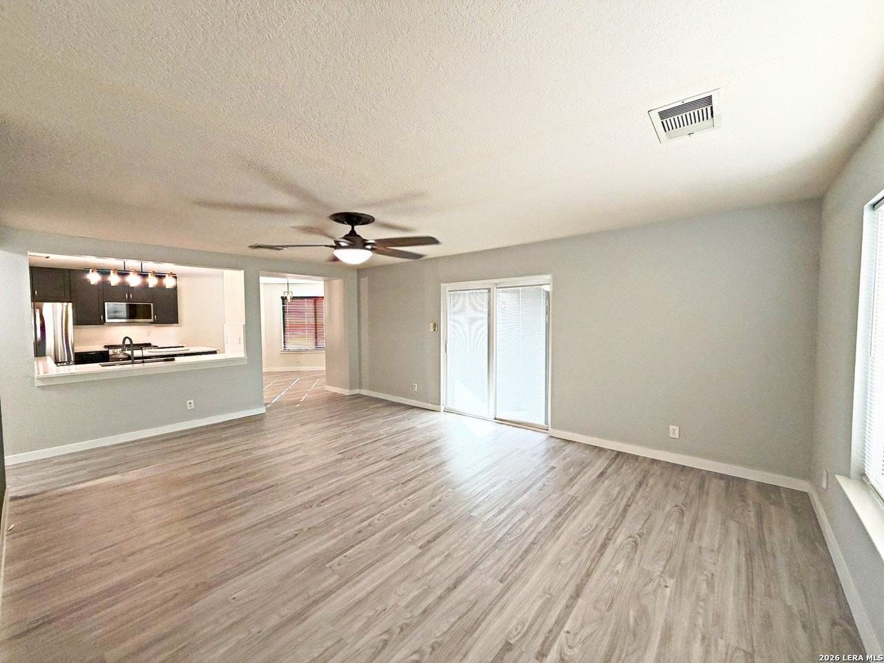 6410 Mineral Bay - Photo 4 of 21