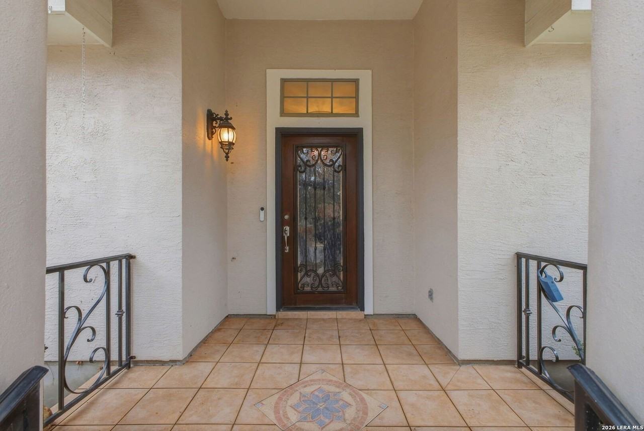 8906 Breanna Oaks - Photo 6 of 36