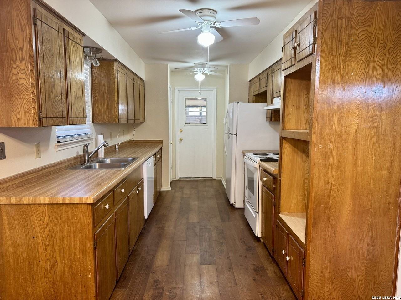 4203 Desert Gold Dr - Photo 5 of 12