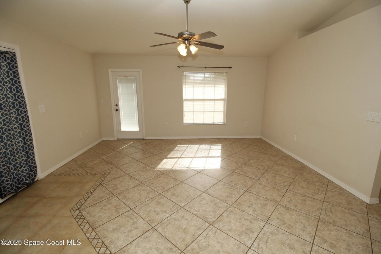 618 Sturbridge Ter Se - Photo 7 of 20