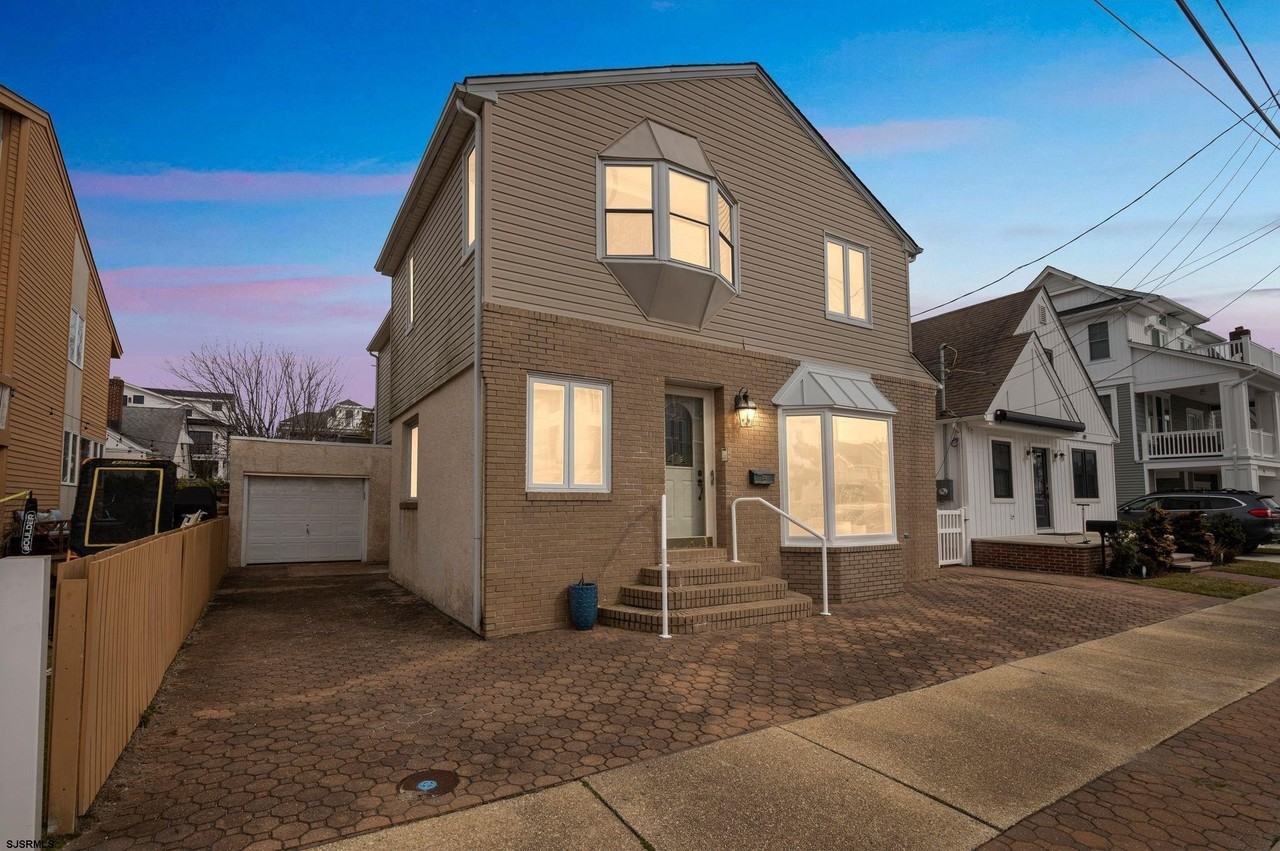 53 N Pelham Ave - Photo 3 of 30