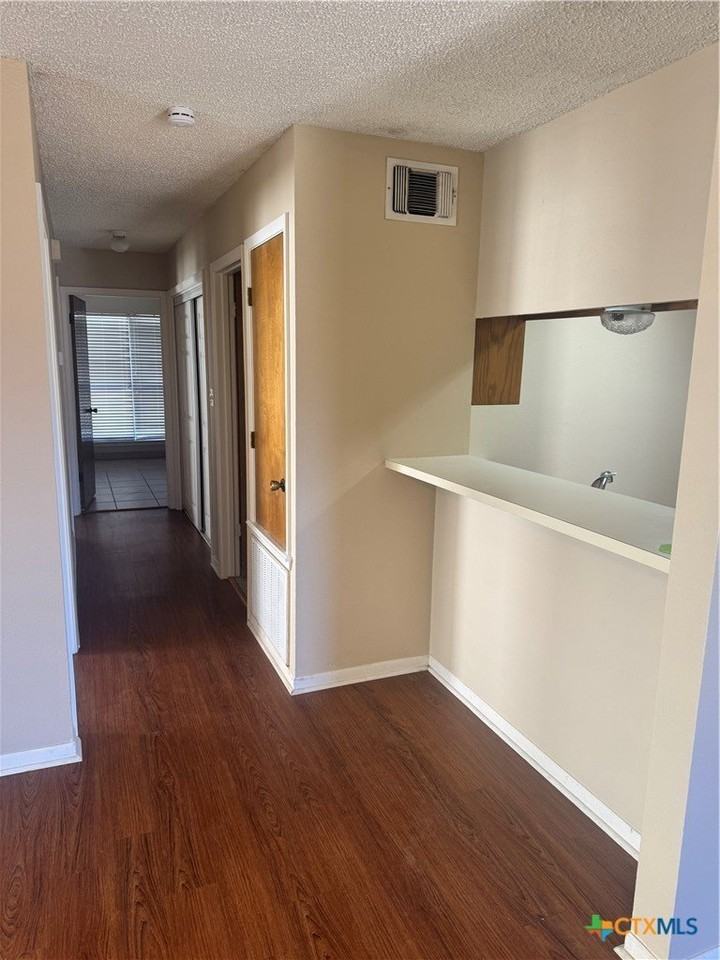 414 Mariner Dr - Photo 6 of 12