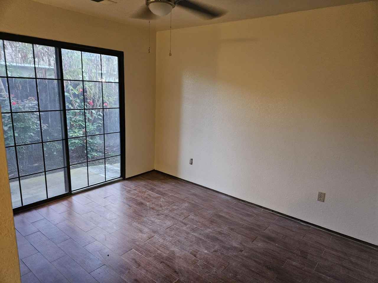 333 N Quince Ave - Photo 7 of 11