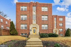 305 Whittier St Nw Apt 301 #301 - Photo 1 of 1