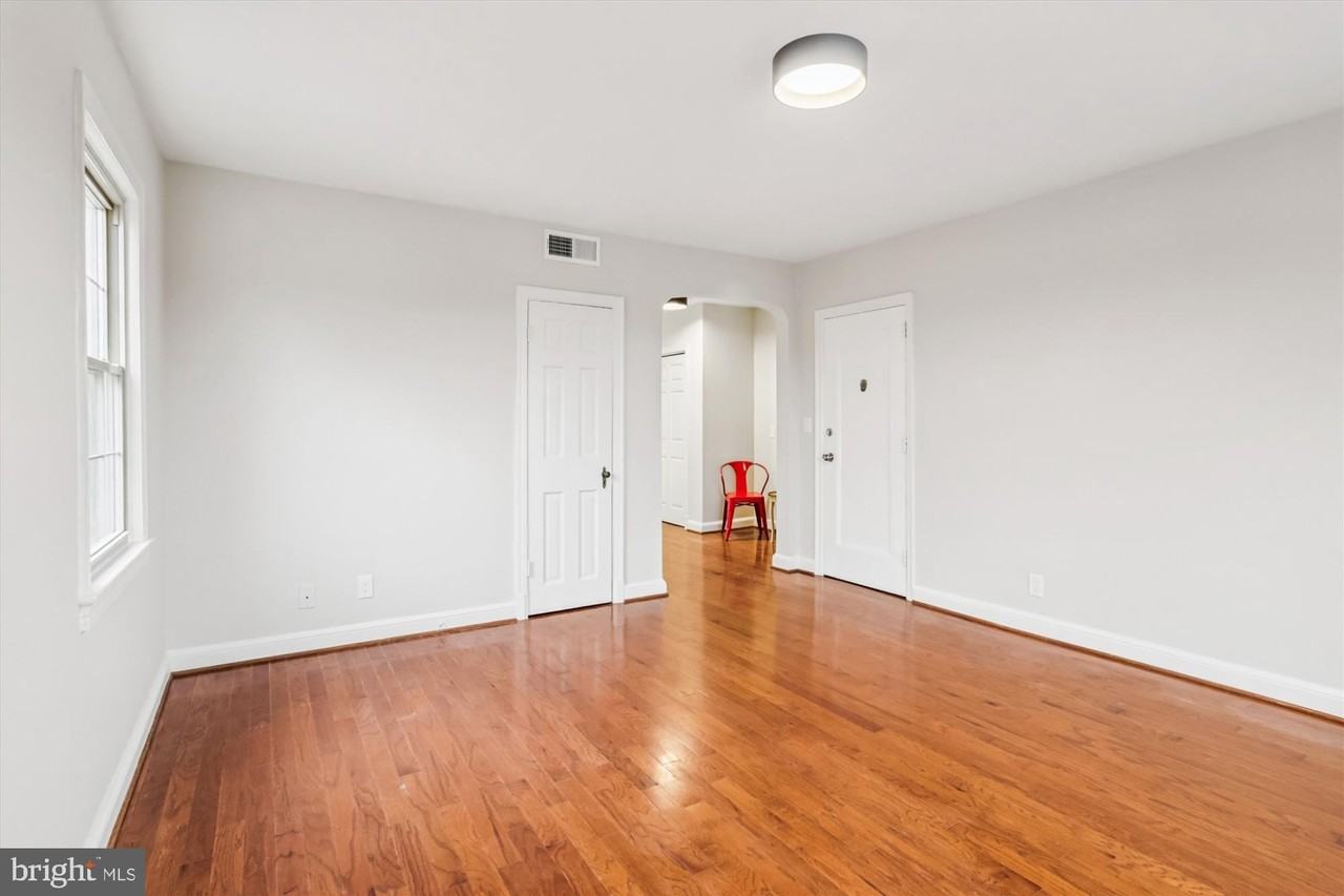 305 Whittier St Nw Apt 301 #301 - Photo 6 of 36