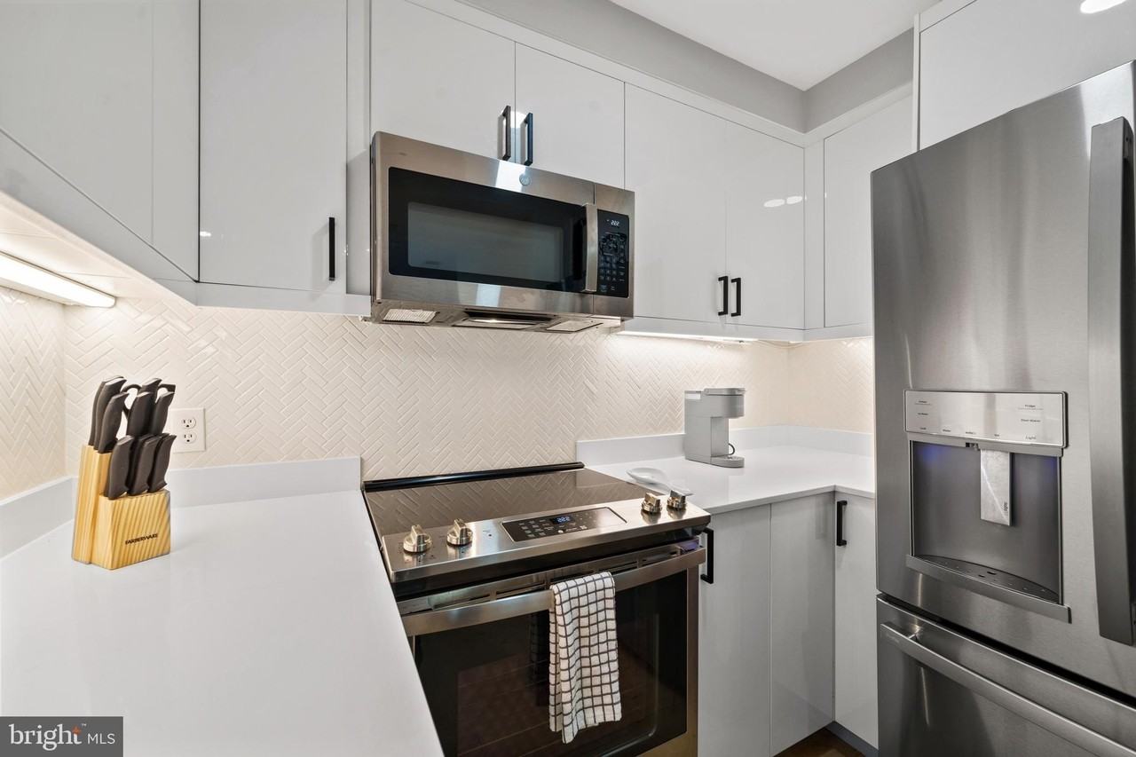 919 12th St Ne Unit A305 #A305 - Photo 6 of 22