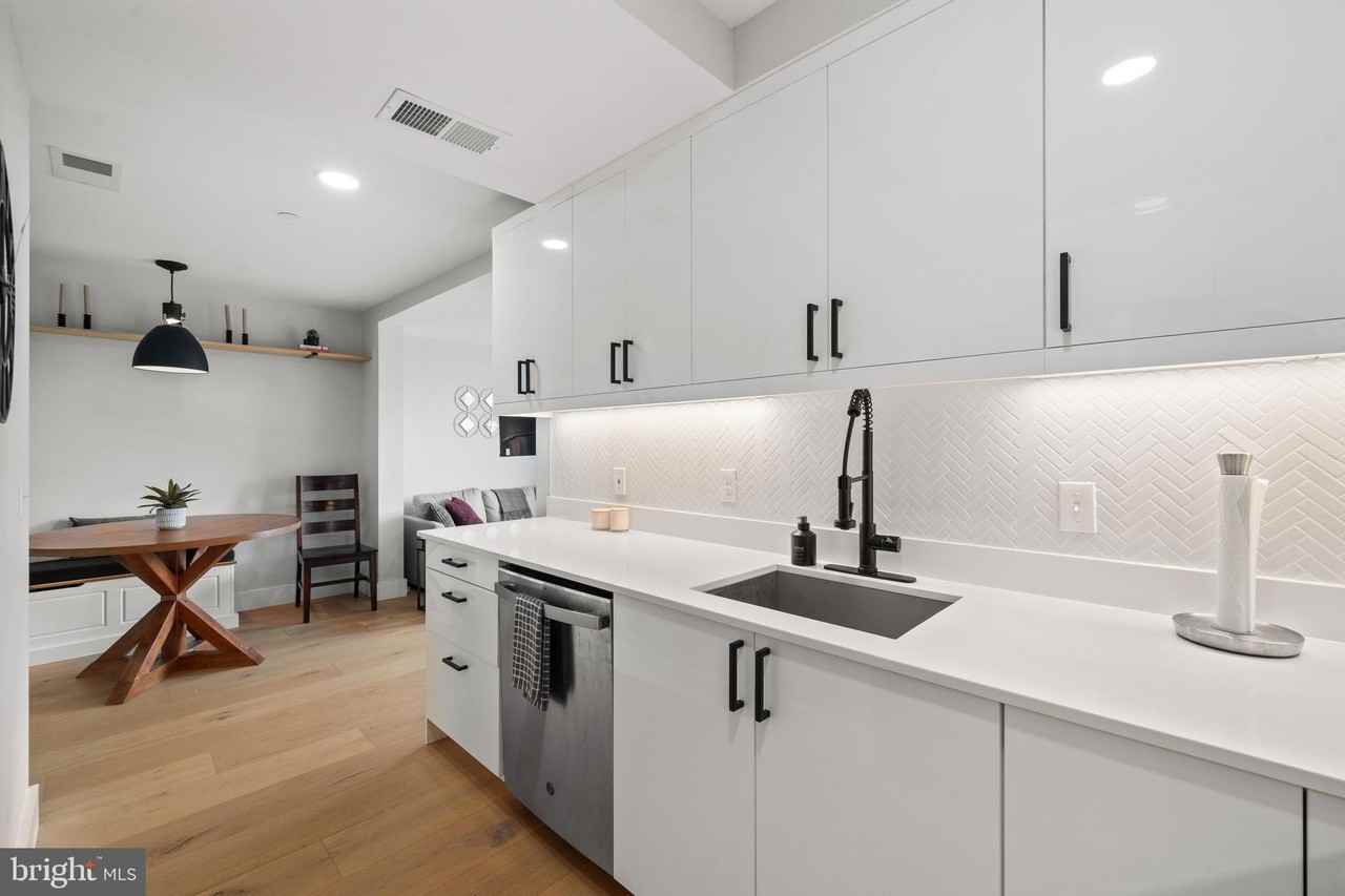 919 12th St Ne Unit A305 #A305 - Photo 7 of 22