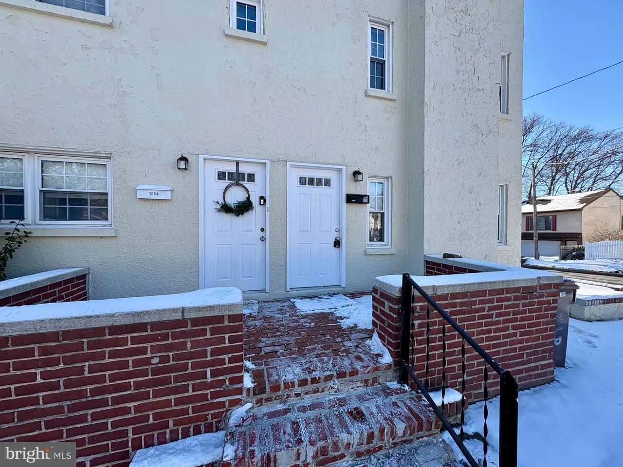 418 N Ogle Ave - Photo 2 of 15