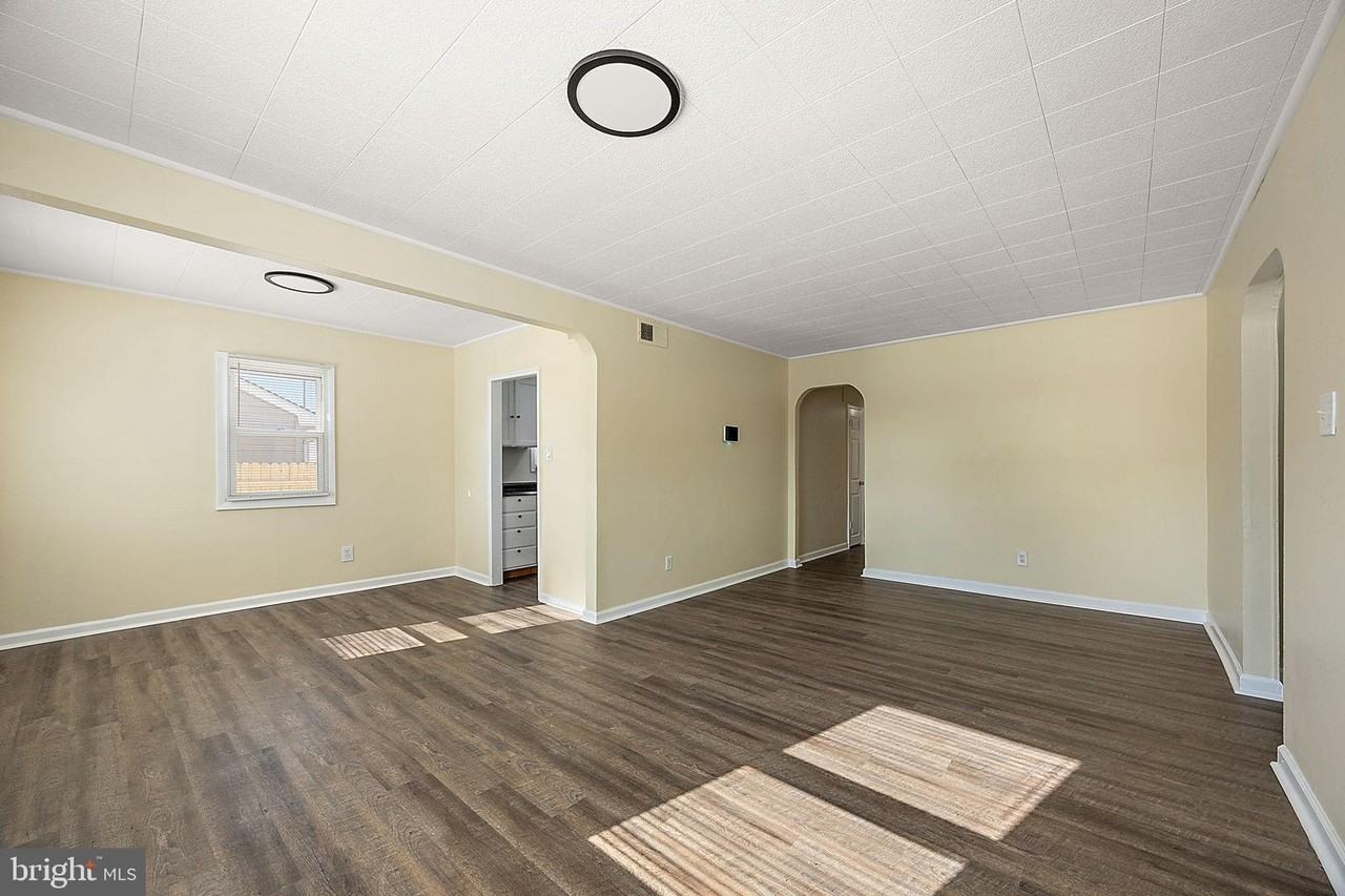 700 Garnet Rd - Photo 2 of 18