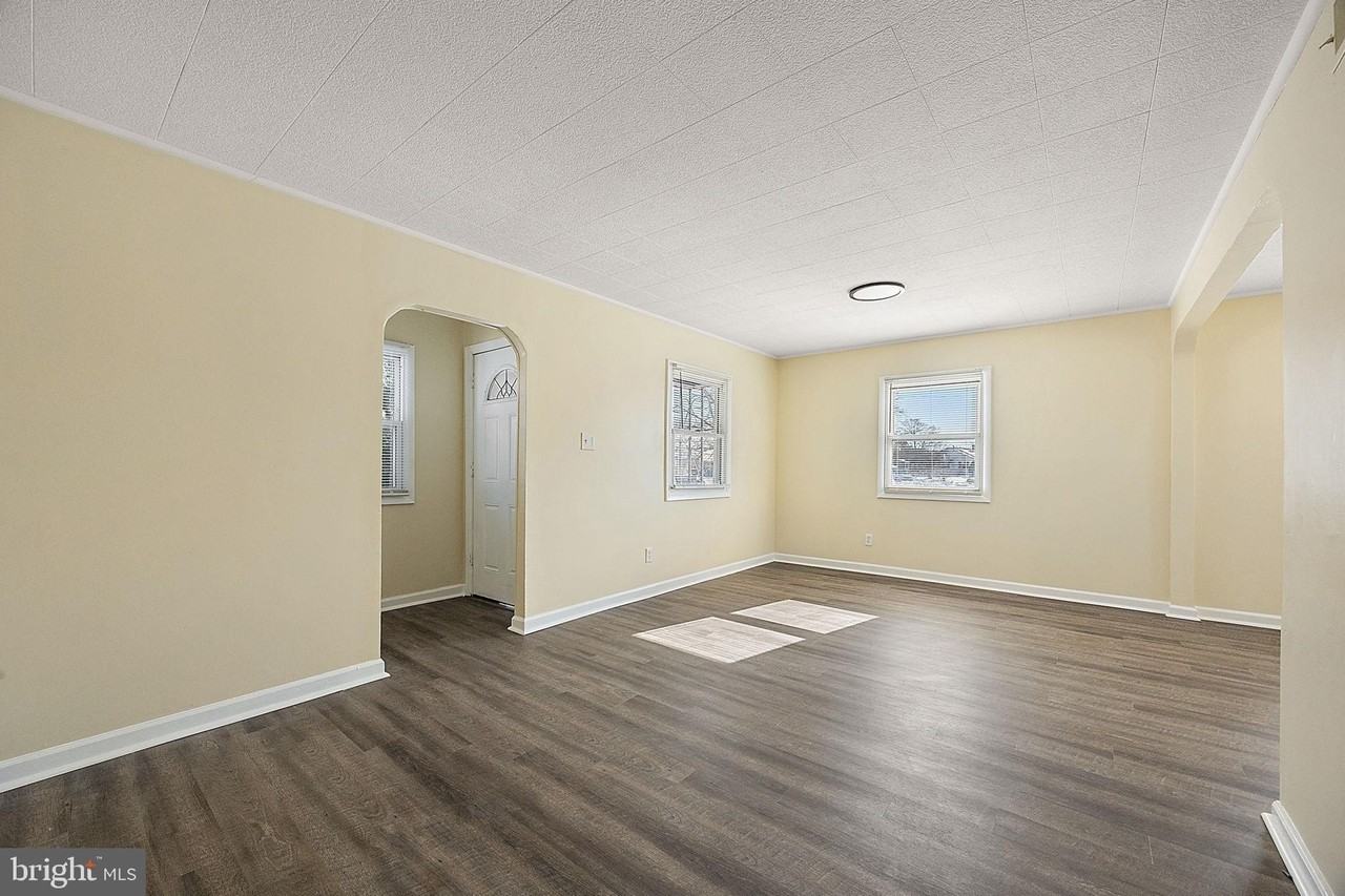 700 Garnet Rd - Photo 3 of 18