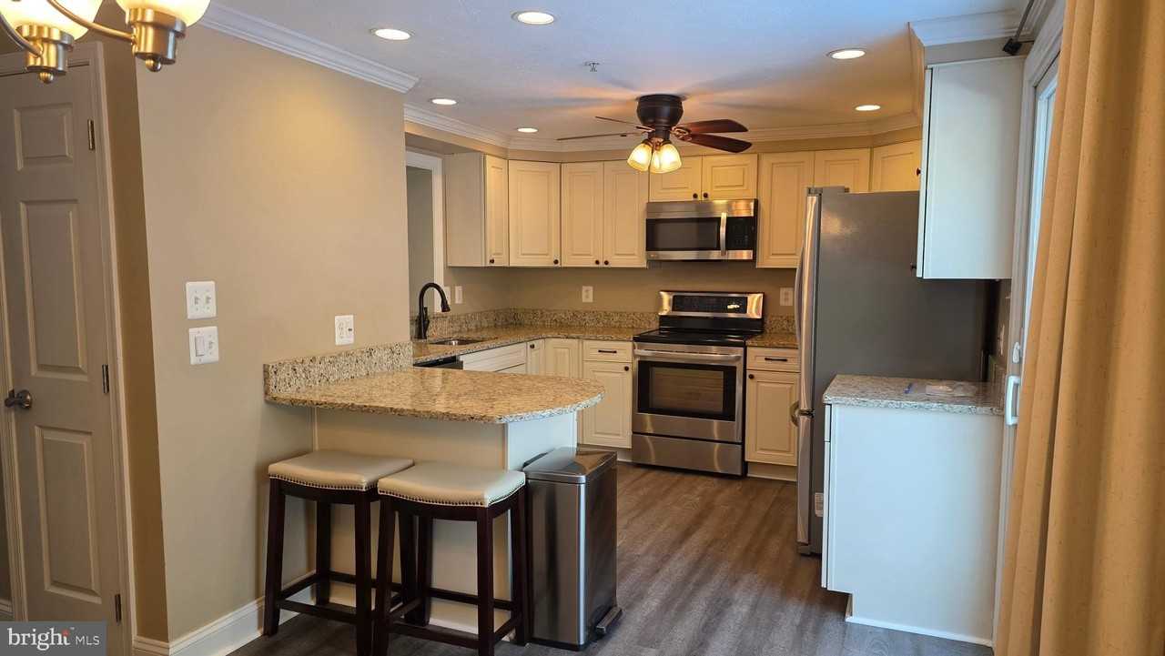 1246 Quaker Ridge Dr Unit 89 #89 - Photo 4 of 38