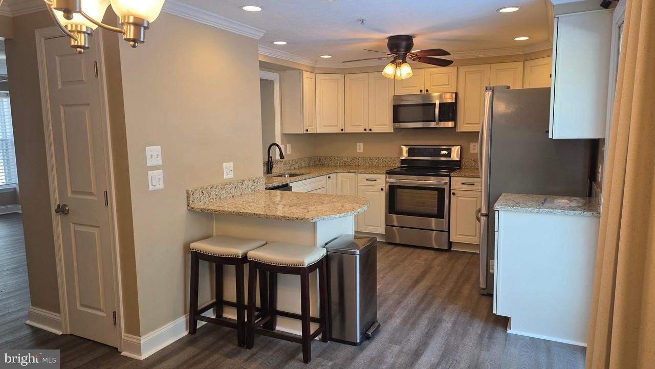 1246 Quaker Ridge Dr Unit 89 #89 - Photo 5 of 38